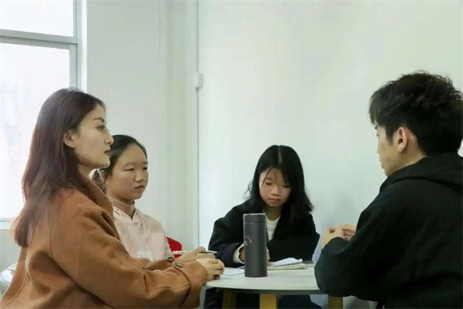 【魅力教师】陈柏西：教书育人，一场很美的相遇